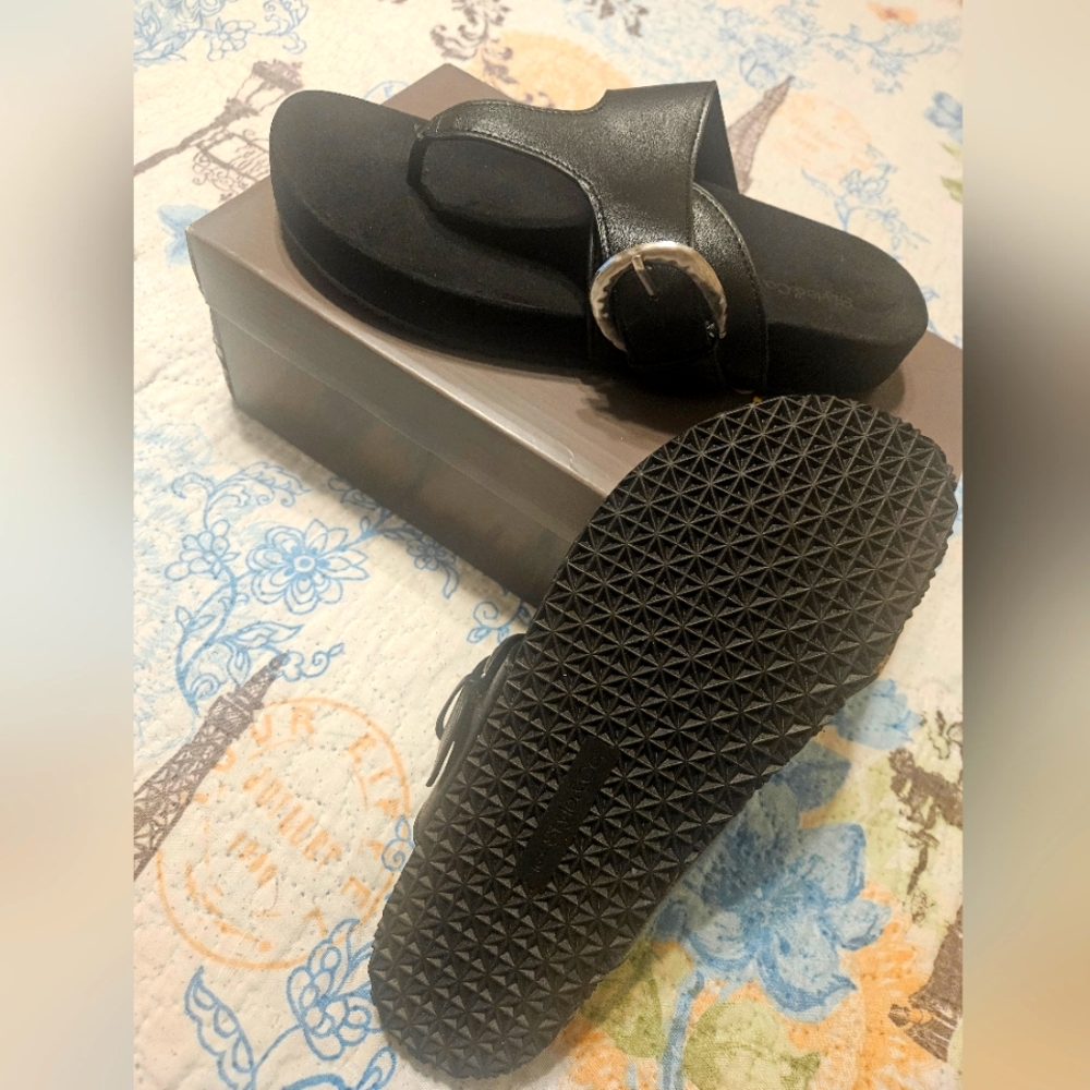 Women's Zayaa Buckles Flat Sandals